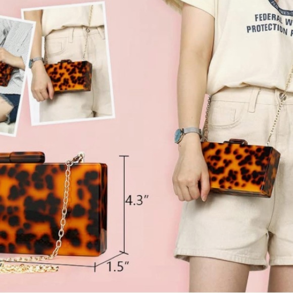 Women’s Acrylic Leopard Clutch - Picture 8 of 8